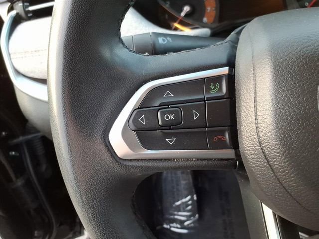 Used 2024 Jeep Compass Latitude w/ Sun and Sound Group AWD/4WD image 35