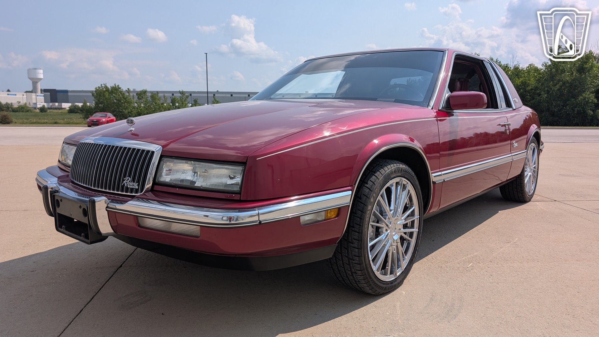 Used 1990 Buick Riviera Coupe FWD image 3