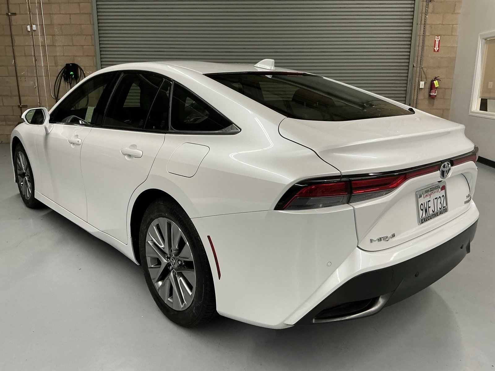 Used 2022 Toyota Mirai XLE image 7