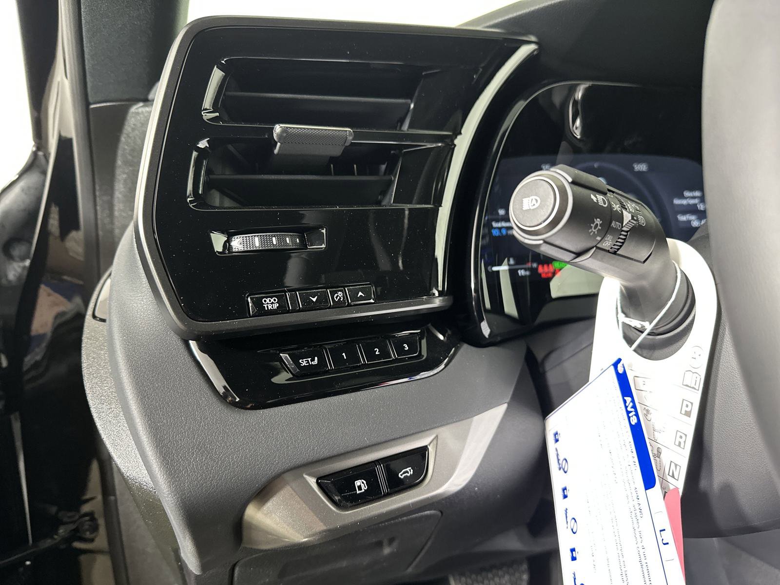 Used 2025 Lexus RX 350h w/ Convenience Package image 14