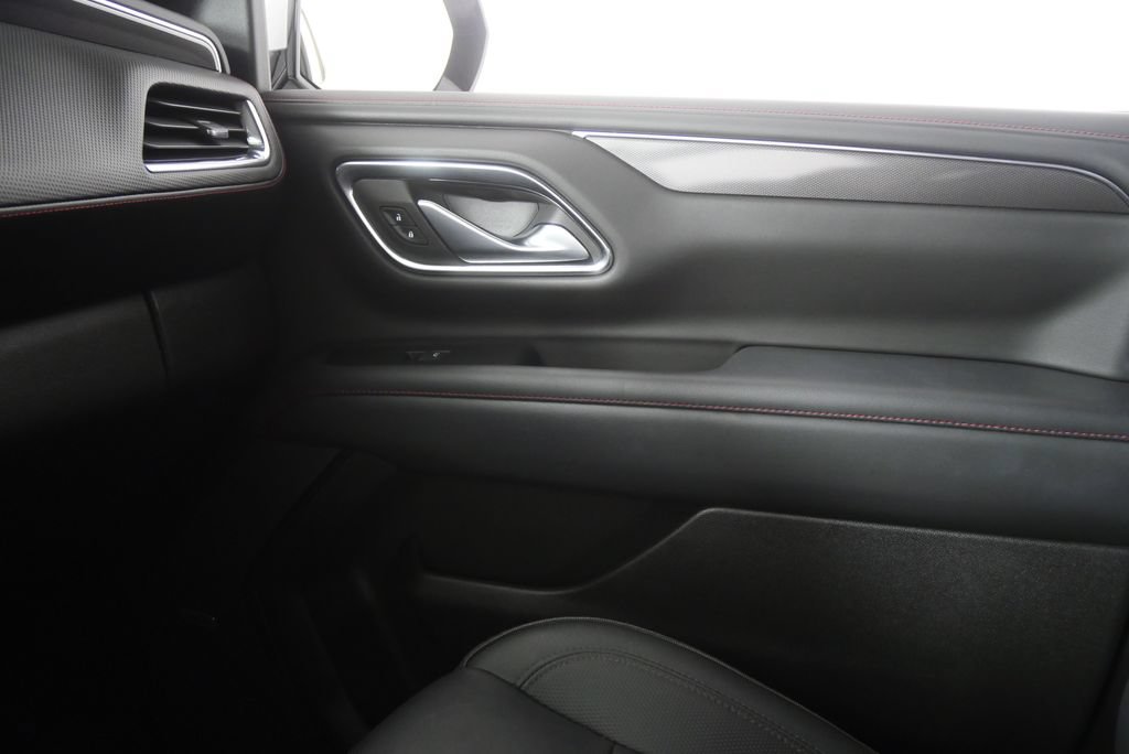Used 2022 Chevrolet Tahoe RST w/ Luxury Package AWD/4WD image 28