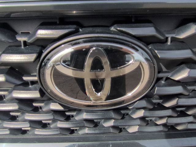 Used 2024 Toyota Corolla Cross LE image 31