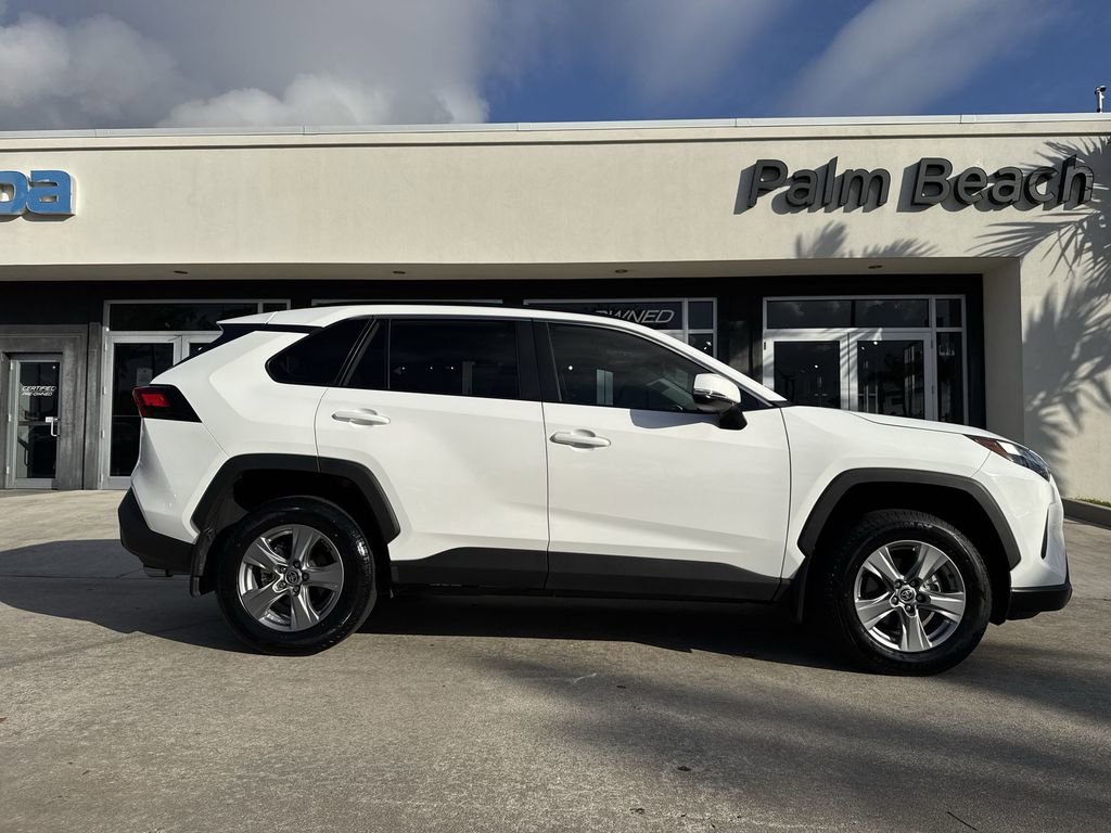 Used 2024 Toyota RAV4 XLE w/ Convenience Package image 23