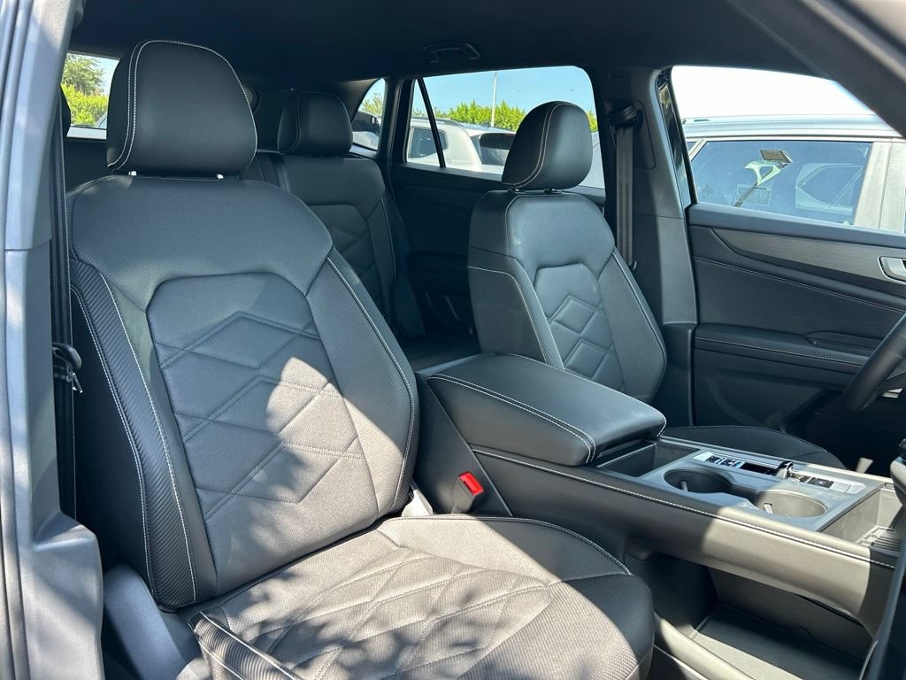 New 2026 Volkswagen Atlas Cross Sport SE FWD image 42