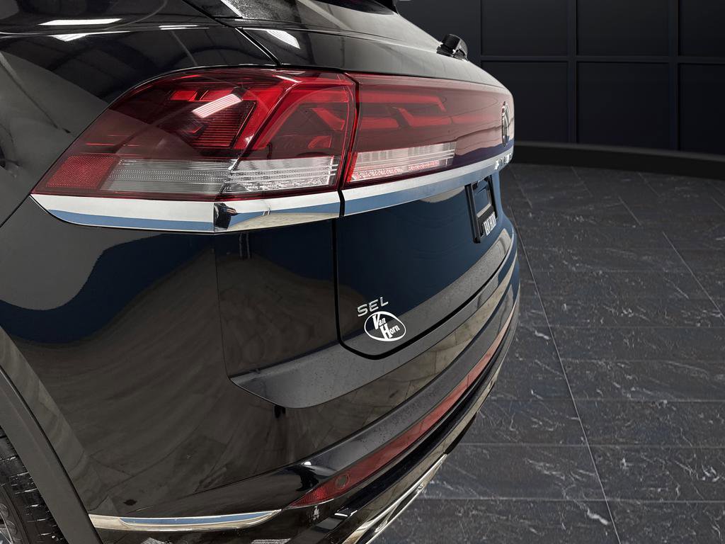 Used 2024 Volkswagen Atlas Cross Sport SEL R-Line image 34