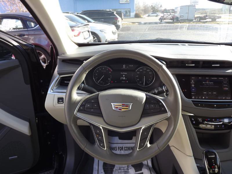 Used 2021 Cadillac XT5 Premium Luxury w/ LPO, Floor Liner Package image 14