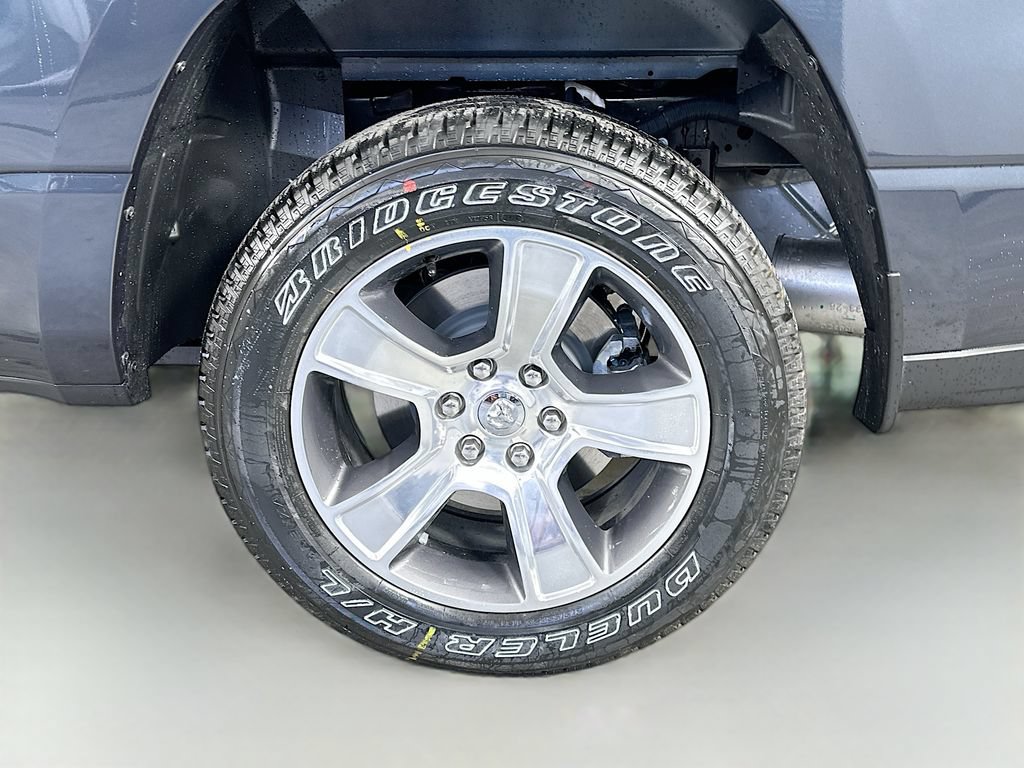 New 2026 RAM 1500 Express AWD/4WD image 17