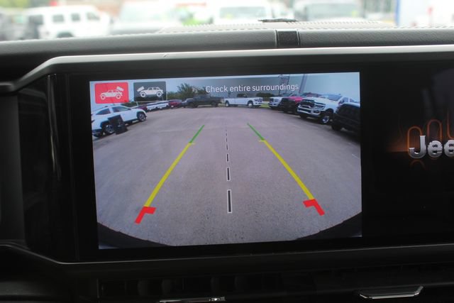 Used 2024 Jeep Wrangler Unlimited Sahara w/ Technology Group AWD/4WD image 20