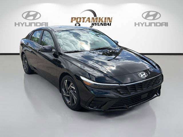 New 2026 Hyundai Elantra Limited image 3