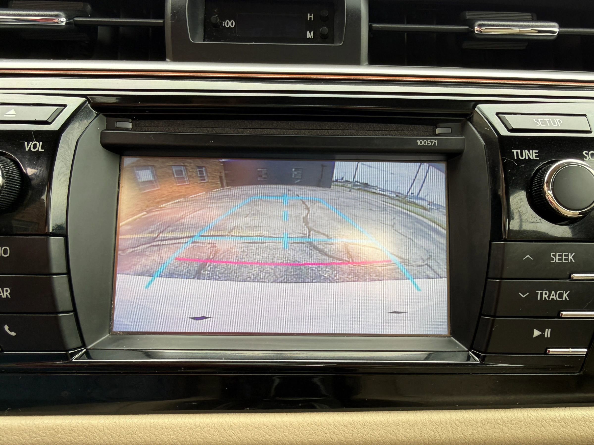 Used 2016 Toyota Corolla LE FWD image 14