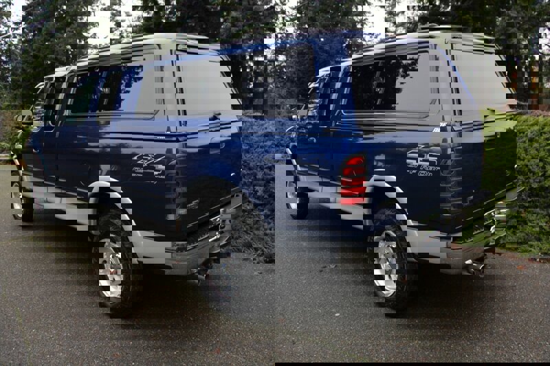 Used 1998 Ford F150 Lariat image 4