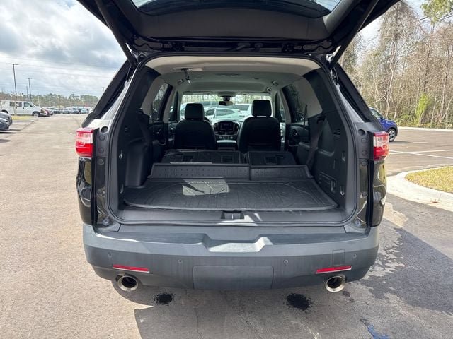 Used 2020 Chevrolet Traverse RS w/ LPO, Floor Liner Package FWD image 12