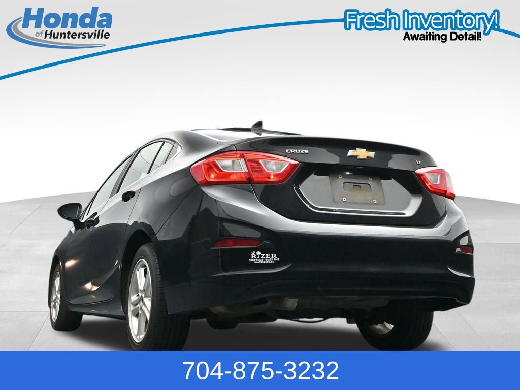 Used 2017 Chevrolet Cruze LT w/ Convenience Package FWD image 22