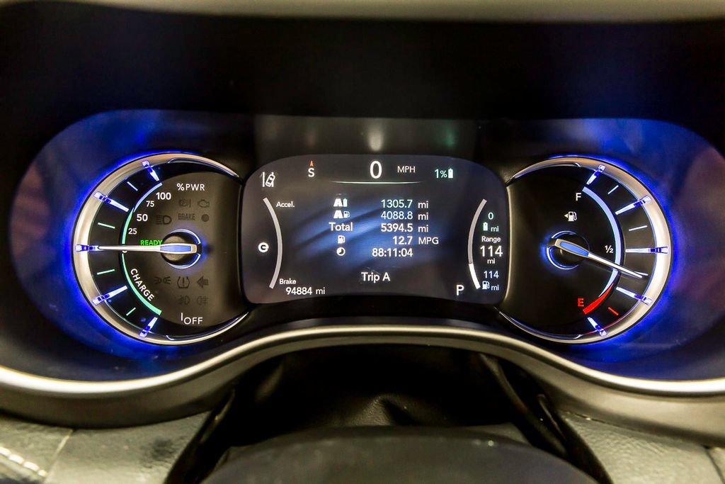 Used 2022 Chrysler Pacifica Touring-L FWD image 15