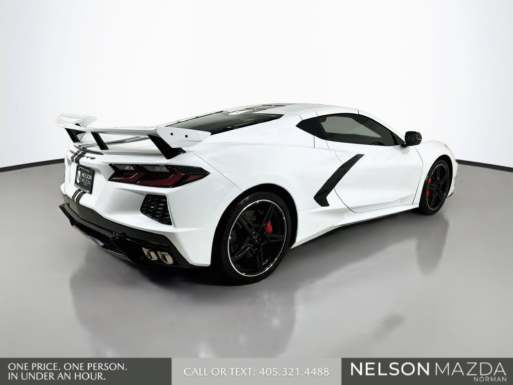Used 2022 Chevrolet Corvette Stingray Premium Cpe w/ Z51 Performance Package RWD image 6