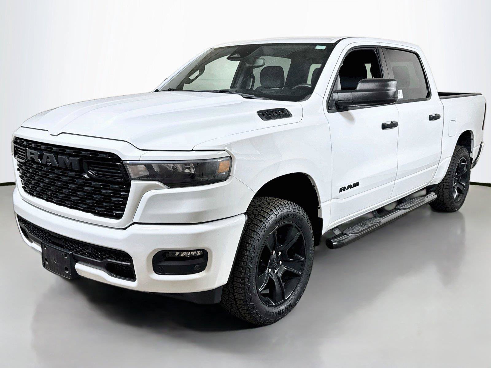 Used 2025 RAM 1500 Tradesman AWD/4WD image 1