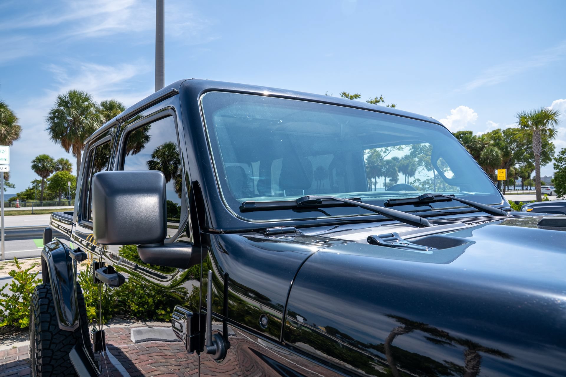 Used 2021 Jeep Gladiator Sport AWD/4WD image 19