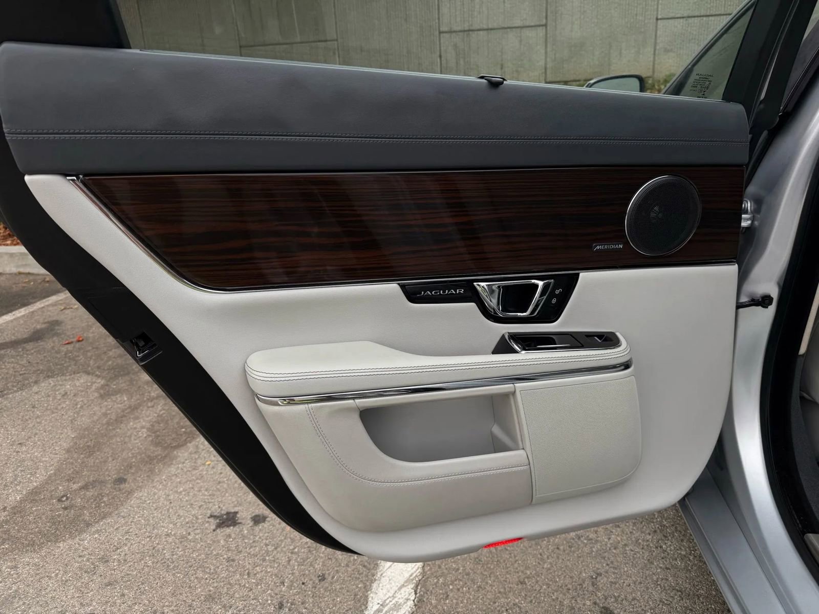 Used 2014 Jaguar XJ L Portfolio image 52