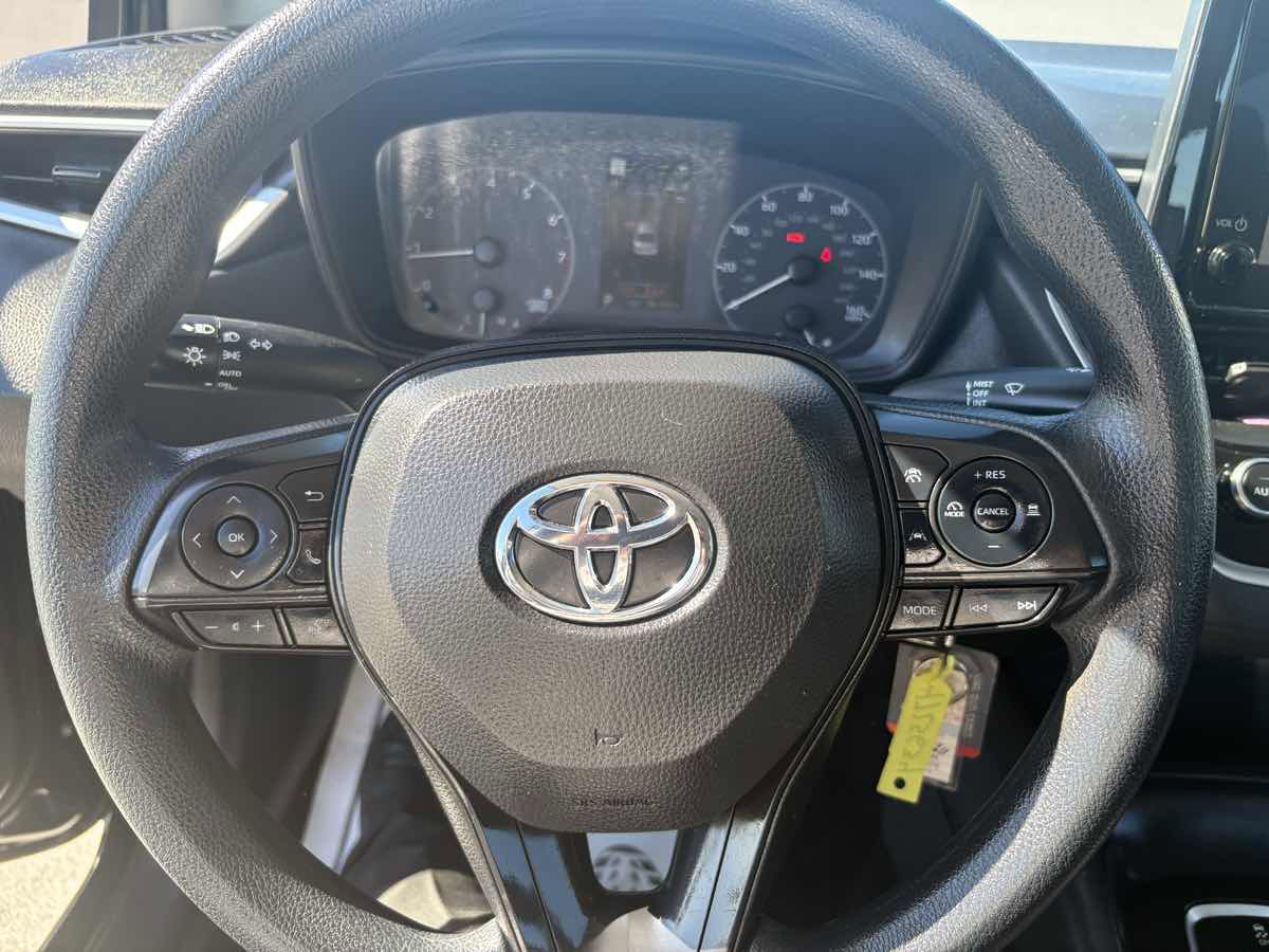 Used 2024 Toyota Corolla LE image 22