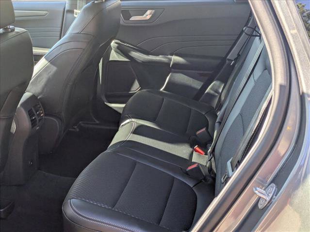 New 2026 Ford Escape SE w/ Class II Trailer Tow Package image 16