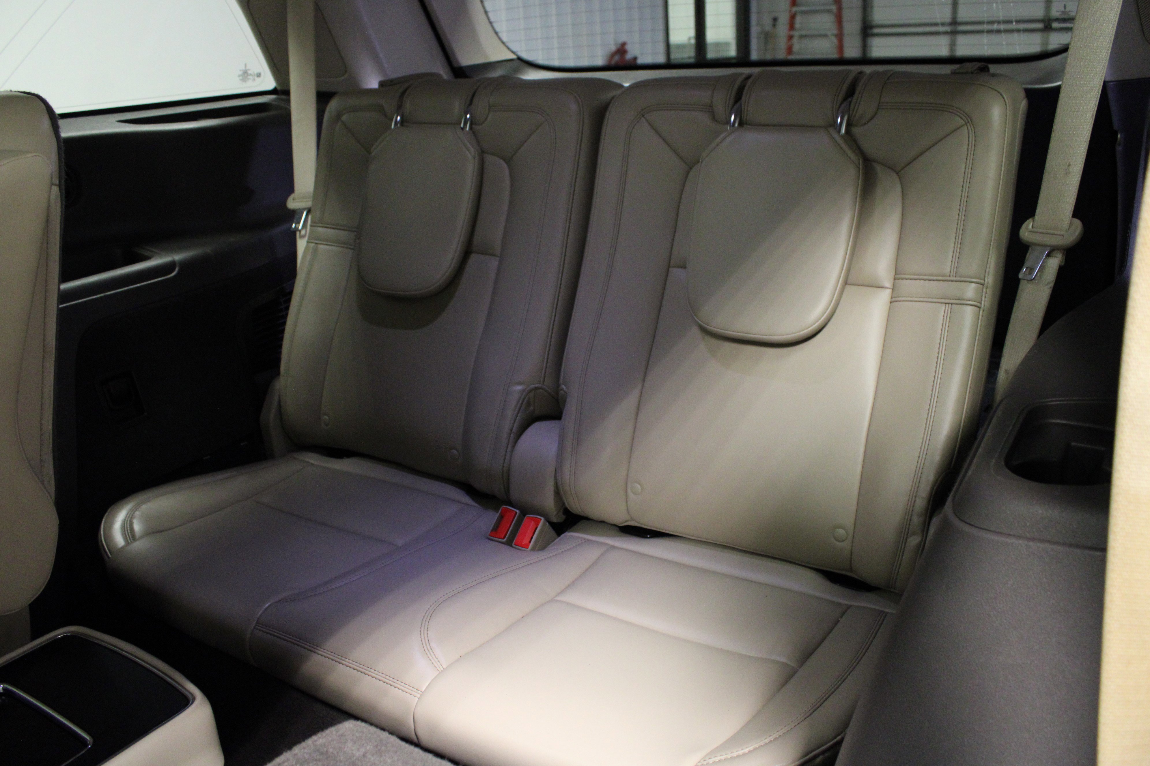 Used 2020 Lincoln Aviator Reserve w/ Equipment Group 202A image 14