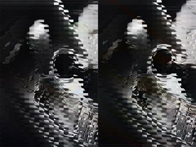 Used 2024 Toyota Camry SE image 19