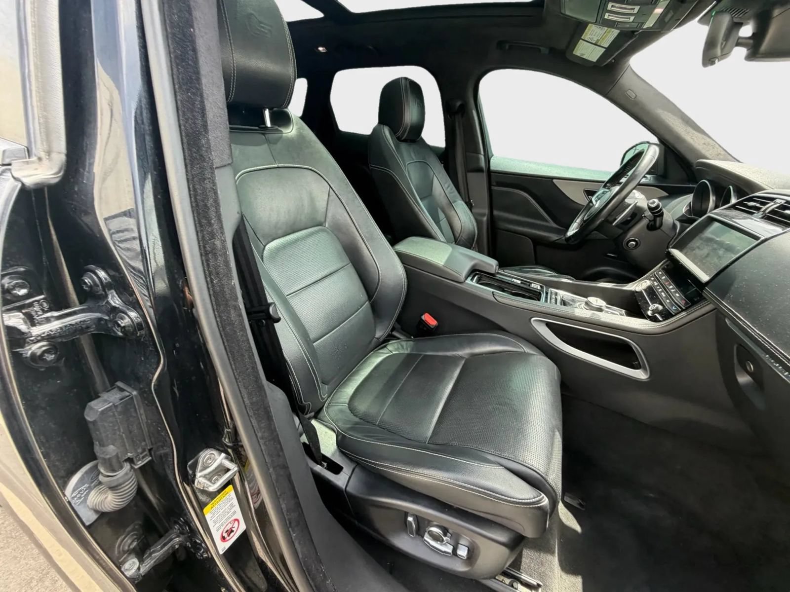 Used 2020 Jaguar F-PACE S AWD/4WD image 13