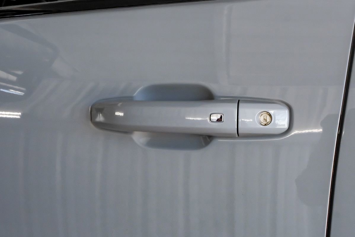 Used 2024 GMC Sierra 2500 AT4X image 40