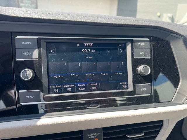 Used 2023 Volkswagen Jetta SE w/ Panoramic Sunroof Package FWD image 7