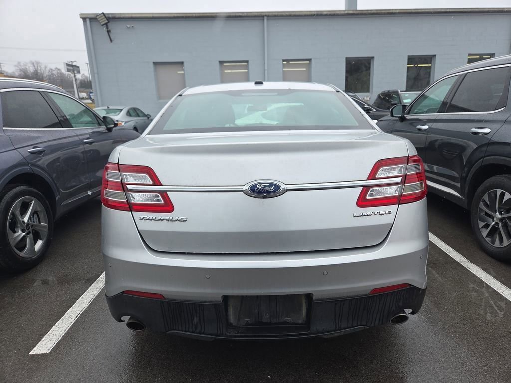 Used 2019 Ford Taurus Limited image 5
