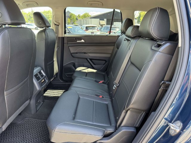 Used 2022 Volkswagen Atlas SE w/ Black Wheel Package AWD/4WD image 14