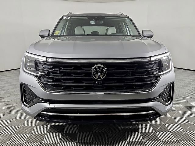 Used 2024 Volkswagen Atlas SEL Premium R-Line image 2