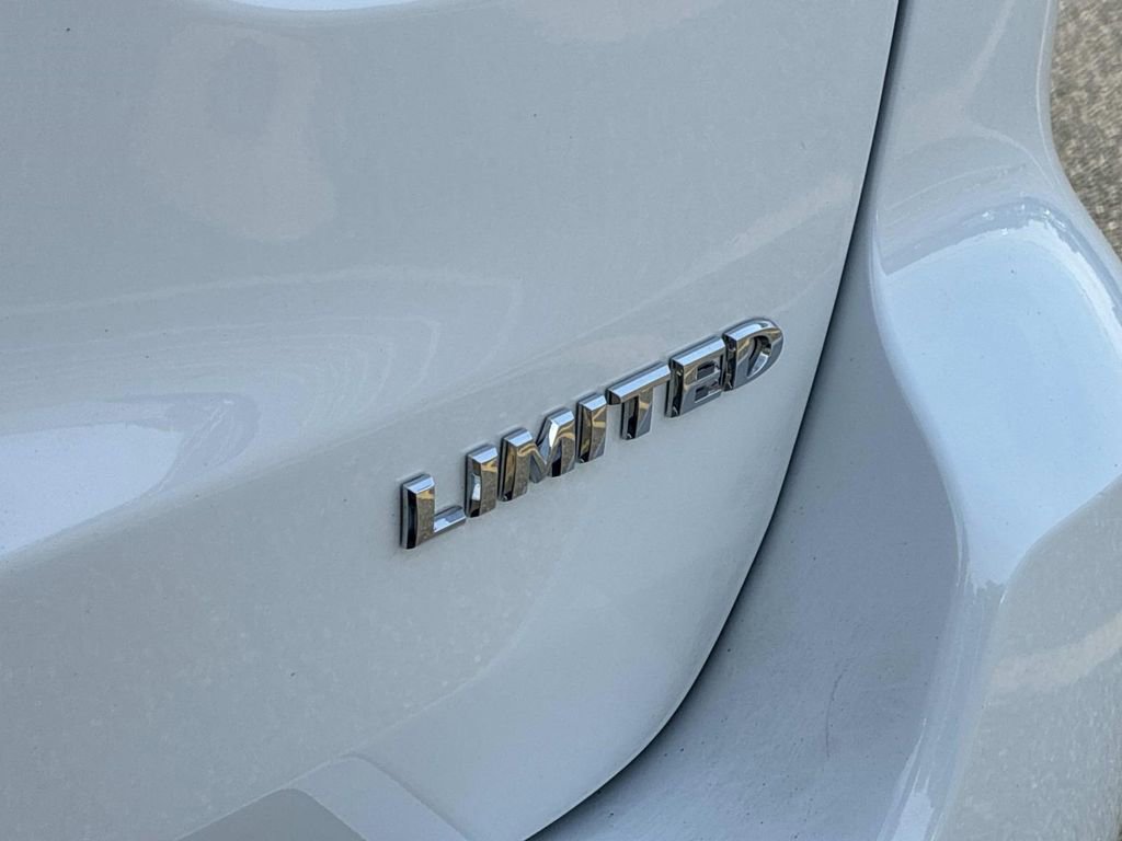 Used 2021 Jeep Grand Cherokee Limited AWD/4WD image 12