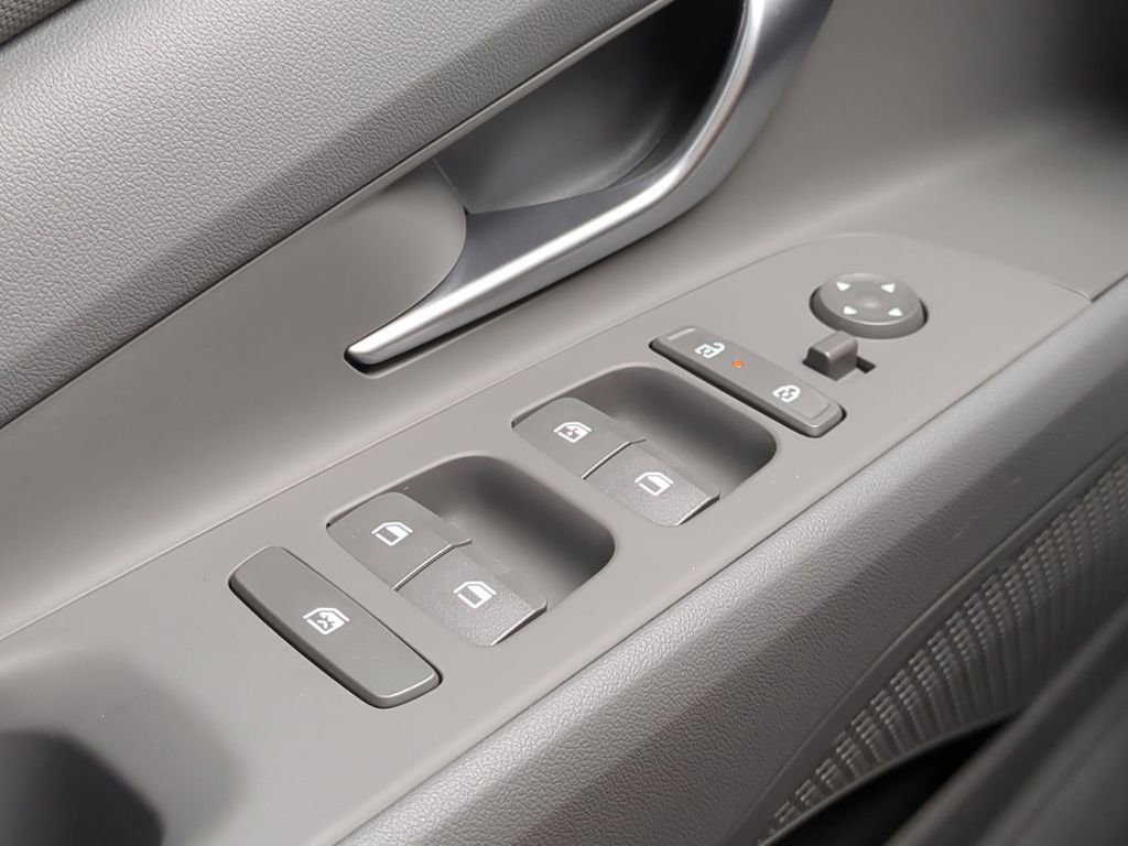 New 2026 Hyundai Elantra SEL Sport image 28