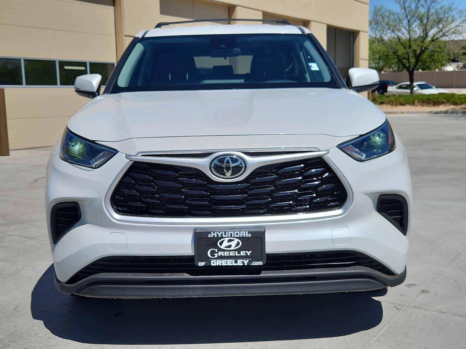 Used 2022 Toyota Highlander L AWD/4WD image 8