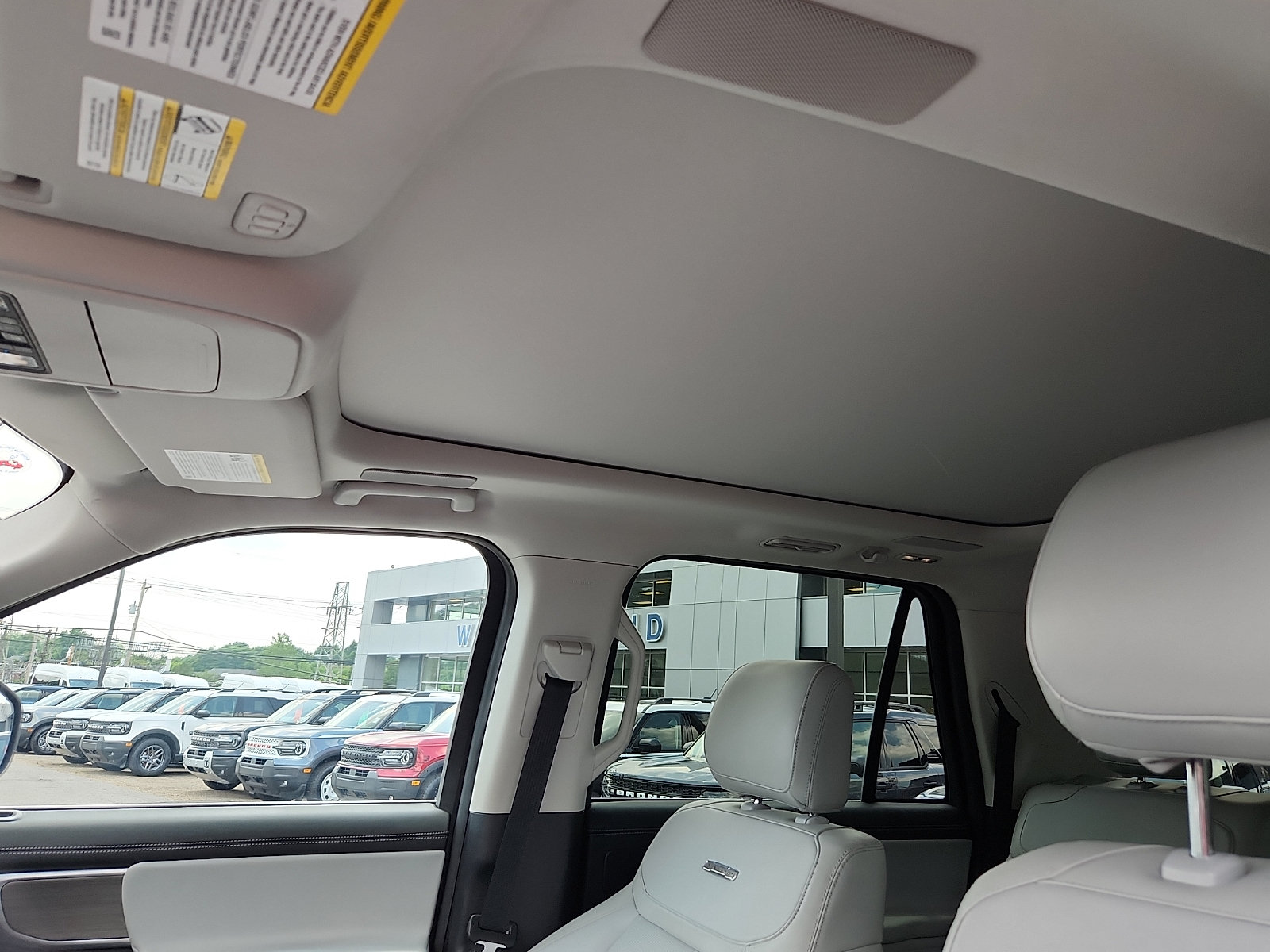Used 2025 Ford Expedition Max Platinum w/ Driver's Package AWD/4WD image 14