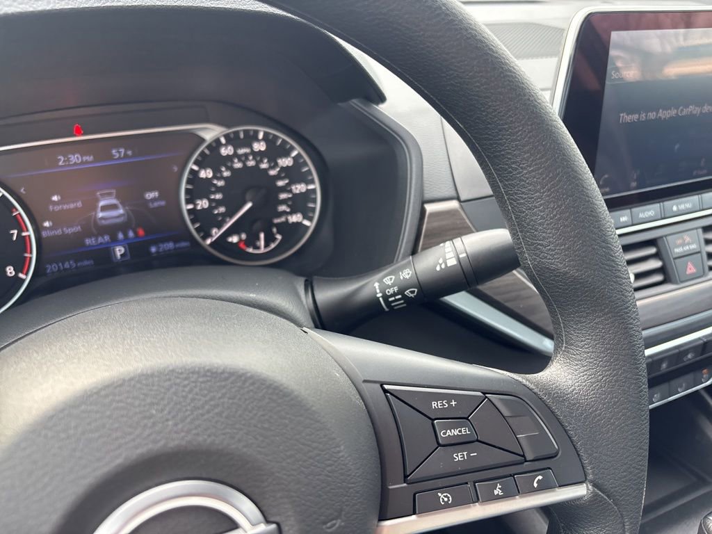 Used 2025 Nissan Altima 2.5 SV image 40