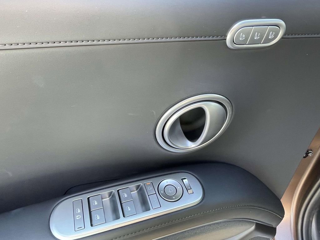 Used 2026 Hyundai Palisade Calligraphy image 17