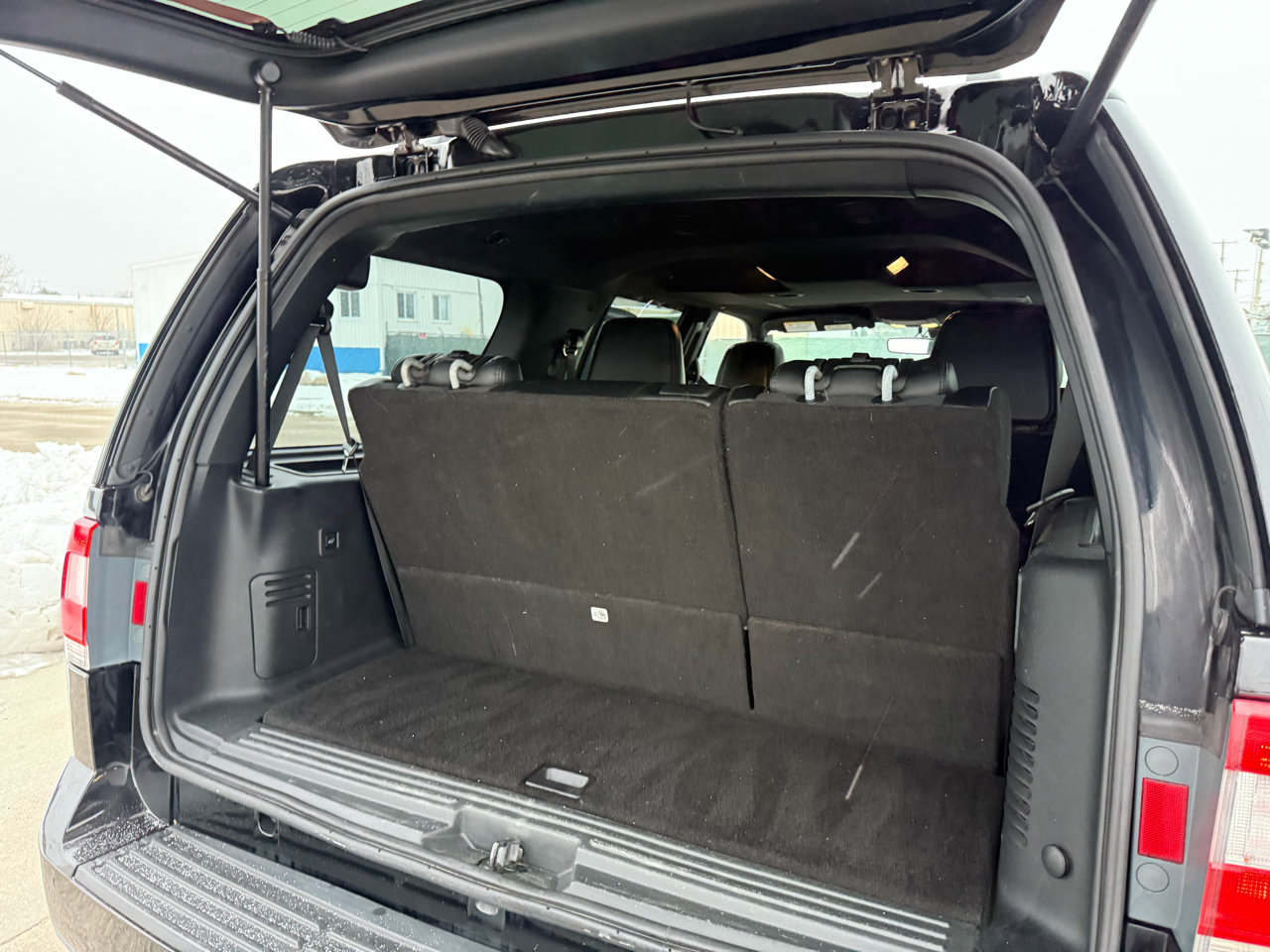 Used 2016 Lincoln Navigator Select image 26