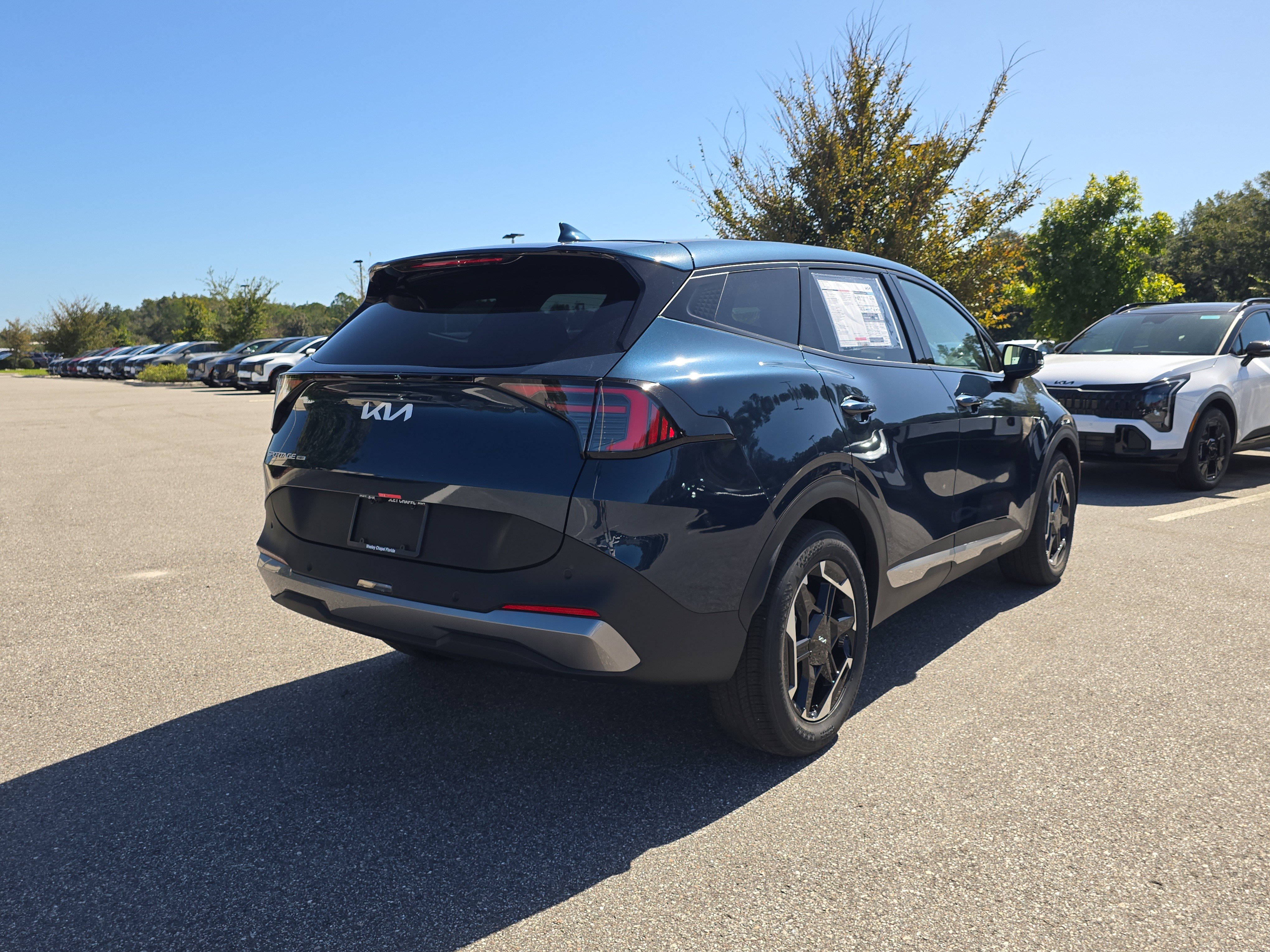 New 2027 Kia Sportage S FWD image 8
