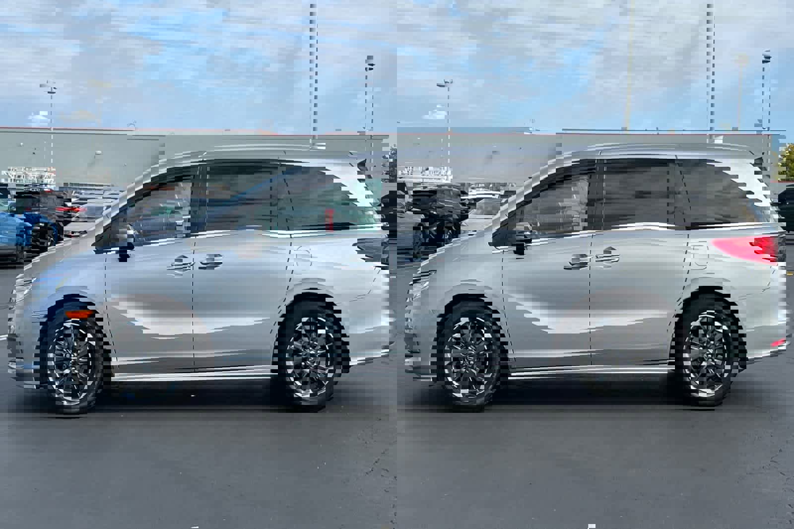 Used 2022 Honda Odyssey Elite image 9