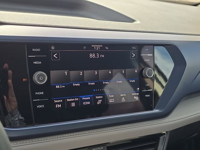 Used 2024 Volkswagen Taos SE image 24