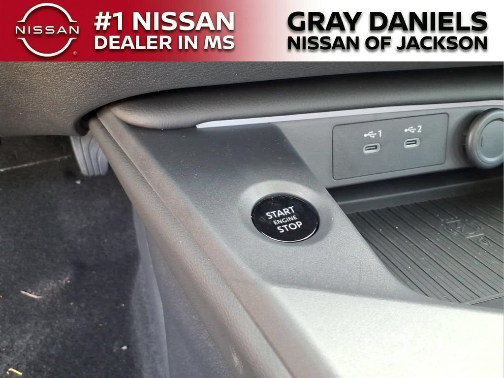 New 2026 Nissan Sentra SR w/ Floor Mat Package FWD image 15