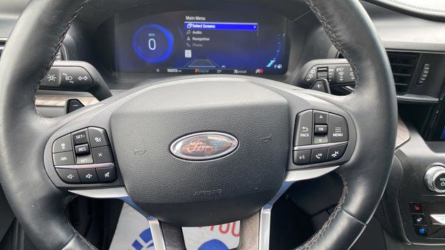 Used 2020 Ford Explorer Platinum w/ Premium Technology Package AWD/4WD image 15