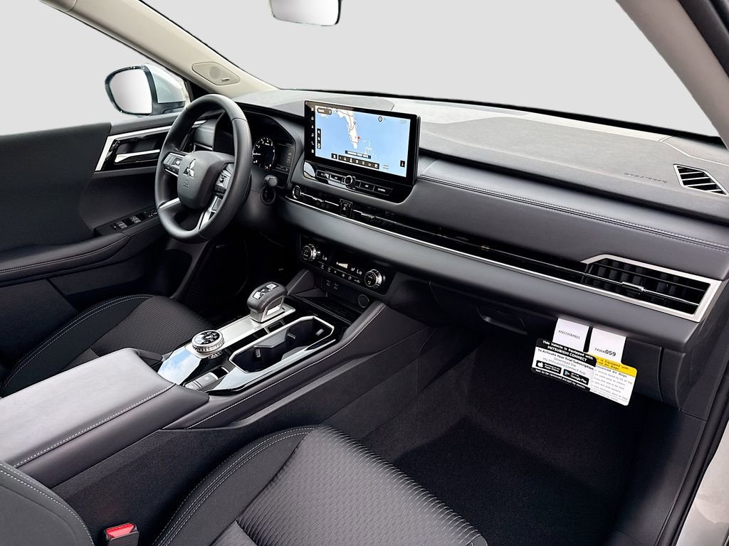 New 2026 Mitsubishi Outlander ES image 29