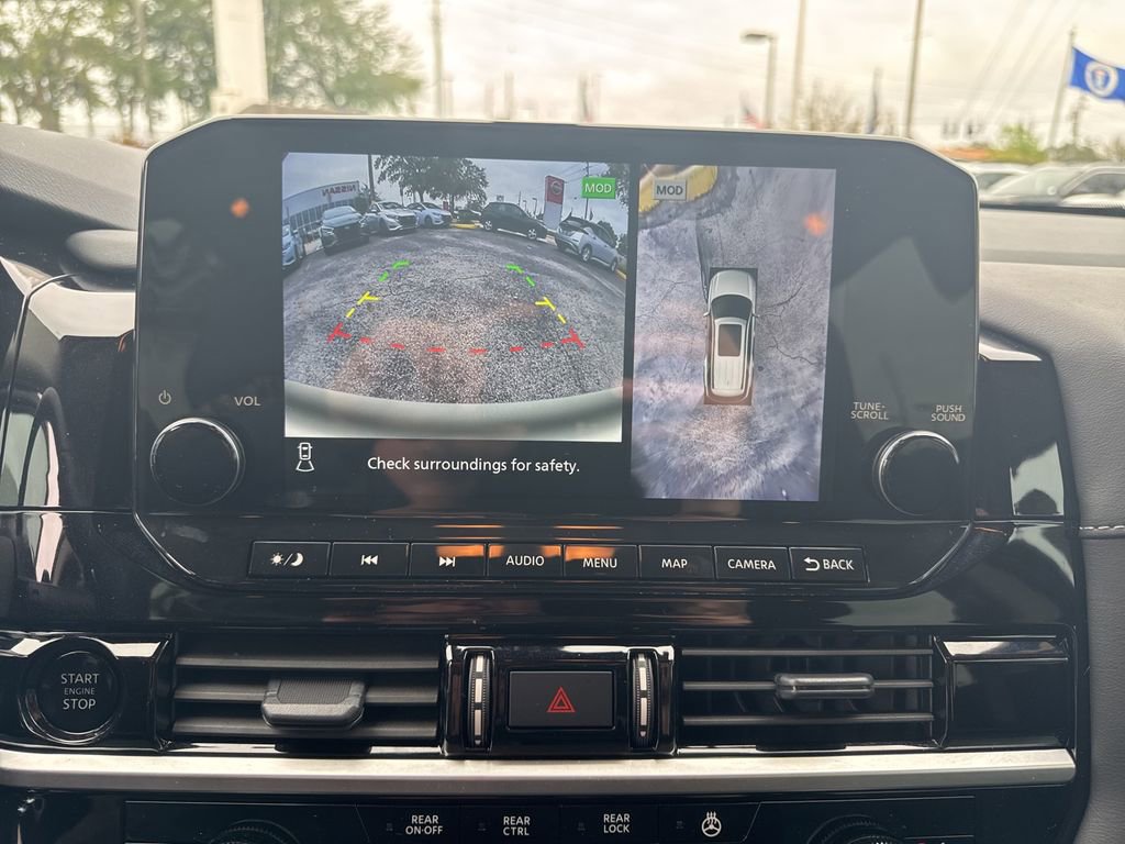 Used 2025 Nissan Pathfinder SL image 20