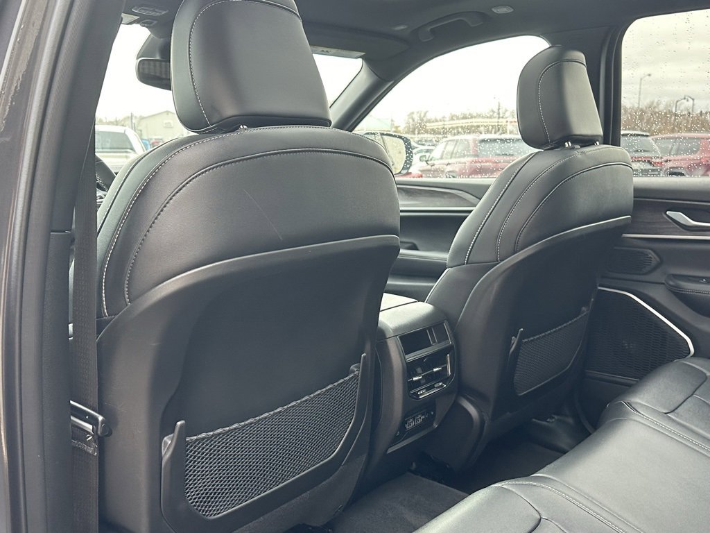 Used 2024 Jeep Grand Cherokee Limited 4xe image 12