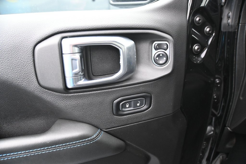 Used 2024 Jeep Wrangler High Altitude AWD/4WD image 19