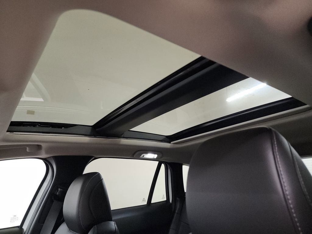 Certified 2025 MAZDA CX-50 AWD 2.5 S w/ Premium Package image 36