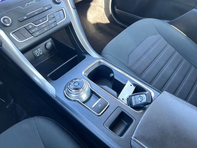 Used 2020 Ford Fusion SE image 27